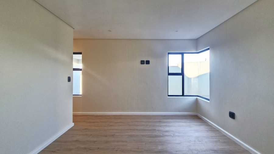3 Bedroom Property for Sale in Country Club Western Cape